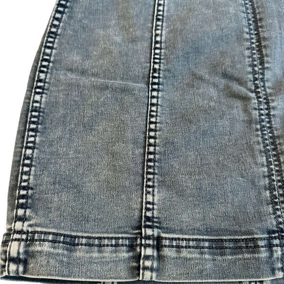 Free People Jean Mini Skirt Sz 4 - Picture 14 of 17